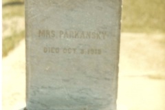 Parkanskky-monument-before-cracking-and-repair